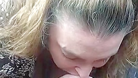BBW sucking BBC on lunch break BBW sucking BBC on lunch break