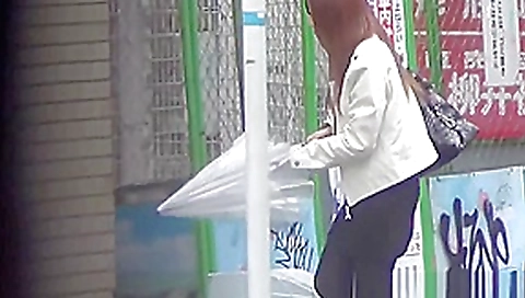 Japanese Hos Public Pee