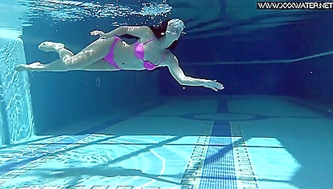 In Her Pink Bikini In The Pool With Jessica Lincoln In Her Pink Bikini In The Pool With Jessica Lincoln