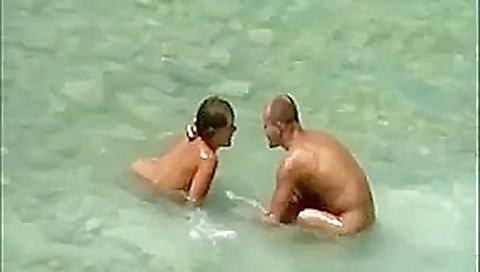 Nude Beach - Real Couples caught on Camera