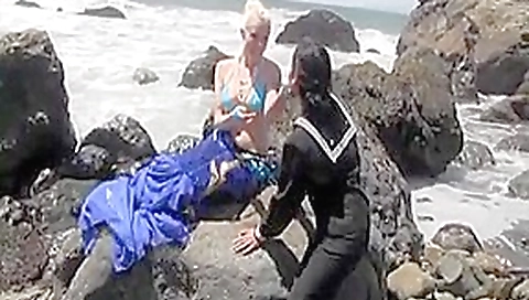 la chica y la sirena la chica y la sirena